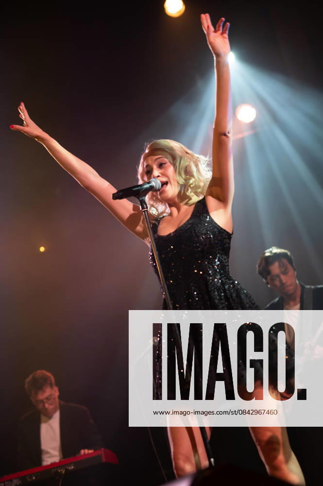 Pixie Lott plays live at Union Chapel for Christmas.