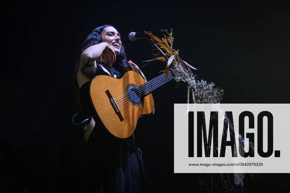 Music Concert - La NINA - Furesta Europa Tour The Neapolitan female singer-songwriter La Nina pseudonym of Carola Moccia - performs live for the Furesta Europa Tour at at Atlantico Club on December 17, 2025 in Rome, Italy Rome Atlantico Italy