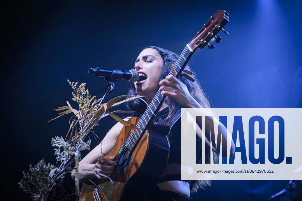 Music Concert - La NINA - Furesta Europa Tour The Neapolitan female singer-songwriter La Nina pseudonym of Carola Moccia - performs live for the Furesta Europa Tour at at Atlantico Club on December 17, 2025 in Rome, Italy Rome Atlantico Italy