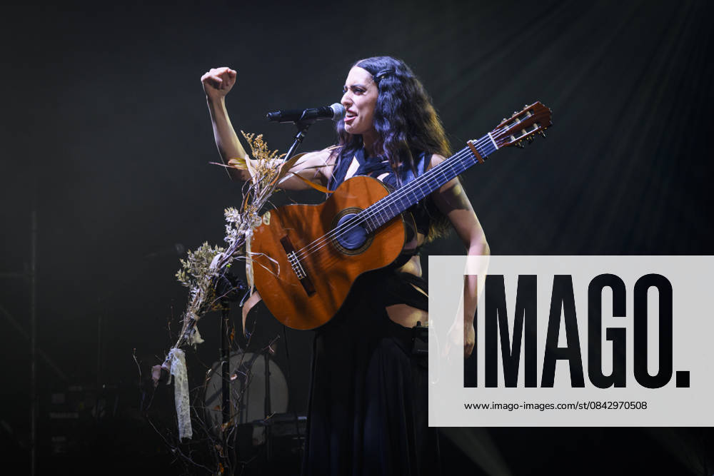 Music Concert - La NINA - Furesta Europa Tour The Neapolitan female singer-songwriter La Nina pseudonym of Carola Moccia - performs live for the Furesta Europa Tour at at Atlantico Club on December 17, 2025 in Rome, Italy Rome Atlantico Italy