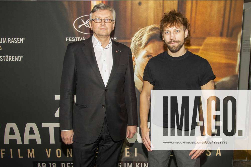 Abb: Sergei Loznitsa ist ein ukrainischer Filmregisseur mit Alexander Alexandrowitsch Kusnezow ist ein ukrainisch-russischer Filmschauspieler zu Gast auf dem roten Teppich bei der Berlin Premiere des Kino Films Zwei Staatsanwälte Staatsanwaelte im Cinema Paris Berlin am 17.12.2025 in Berlin Berlin Deutschland