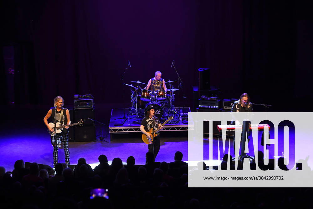 Slade performing at Shepherds Bush Empire LONDON, ENGLAND - DECEMBER 17: John Berry, Dave Hill, Alex Bines and Russell Keefe of Slade performing at Shepherds Bush Empire on December 17, 2025 in London, England. CAP MAR MAR Great Britain