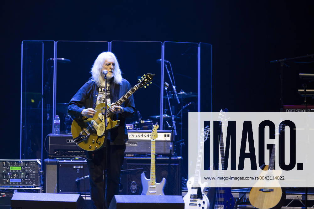 Martin McAloon perfroms live at o2 City Hall, Newcastle, on 18 December 2025 Martin McAloon perfroms live at o2 City Hall, Newcastle, on 18 December 2025, Credit:David Wala Avalon Tyne and Wear, Newcastle upon Tyne
