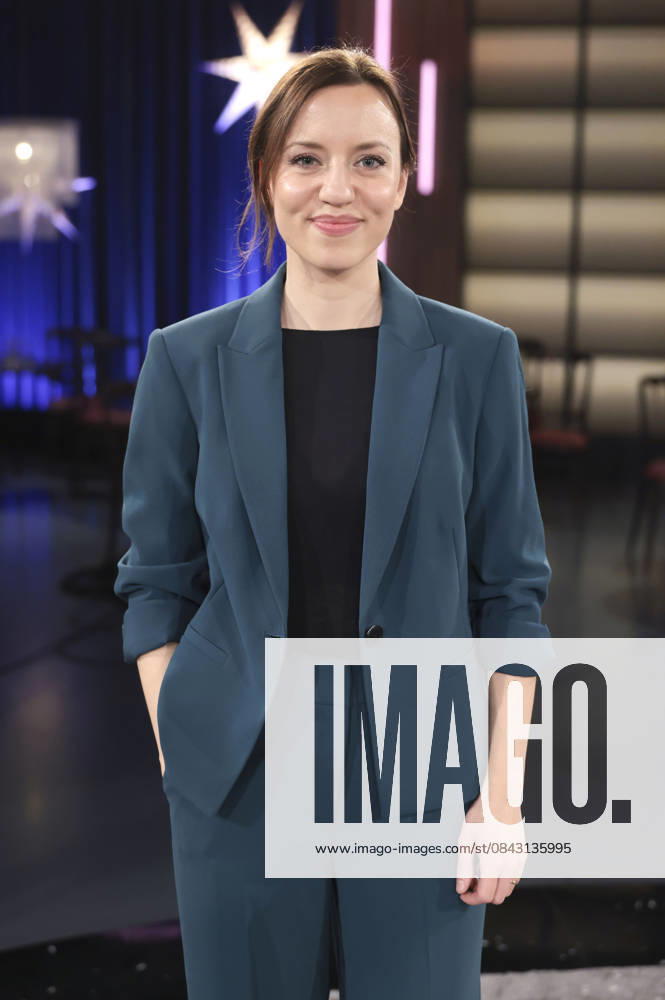 Carina Raddatz bei der Aufzeichnung der WDR-Talkshow Kölner Treff im WDR Studio BS 3. Köln
