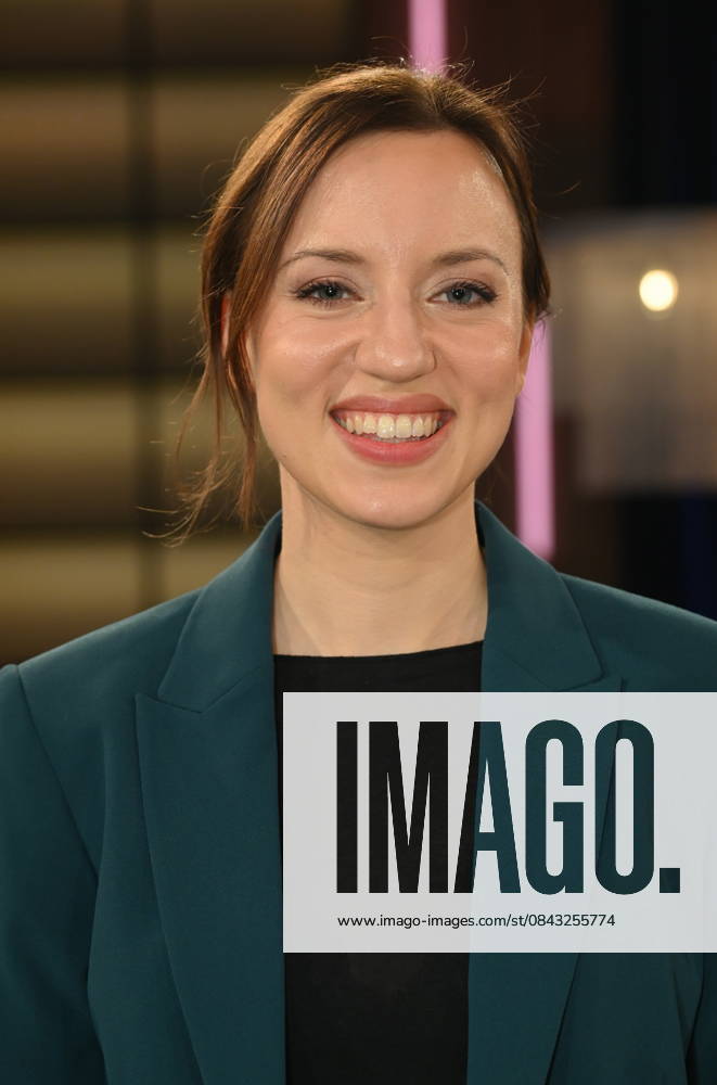 Obstkäppchen -Gründerin Carina Raddatz, Obstkäppchen ist ein gemeinnütziger Verein, dessen Mitglieder von Altersarmut betroffene Menschen darin unterstützen, sich gesund und ausgewogen zu ernähren. so packen sie jeden Monat Tüten mit frischem Obst, Gemüse und kleinen Extras für Seniorinnen und Senioren, deren Rente kaum für das Nötigste reicht., zu Gast in der WDR Talkshow Kölner Treff