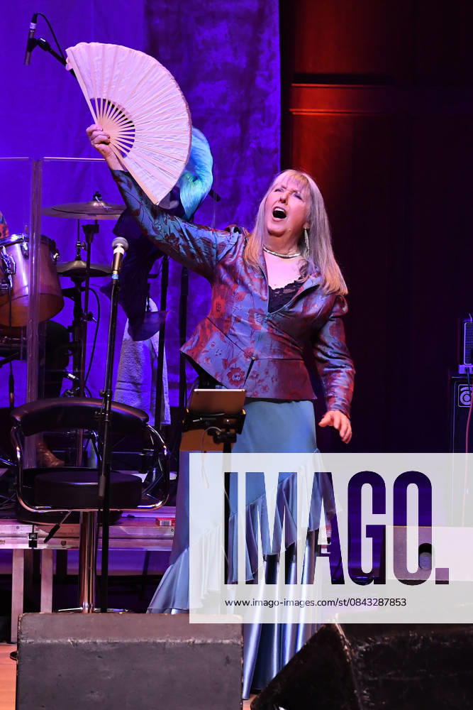 Steeleye Span performing at Cadogan Hall in London LONDON, ENGLAND - DECEMBER 19: Maddy Prior of Steeleye Span performing at Cadogan Hall on December 19, 2025 in London, England CAP MAR MAR Great Britain UK
