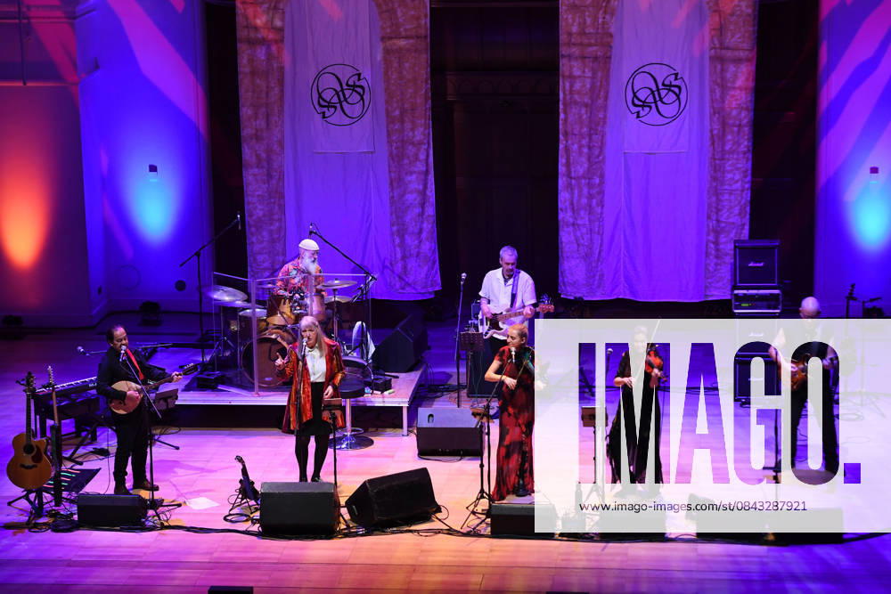 Steeleye Span performing at Cadogan Hall in London LONDON, ENGLAND - DECEMBER 19: Julian Littman, Liam Genockey, Maddy Prior, Roger Carey, Athena Octavia, Violeta Vicci and Andrew Sinclair of Steeleye Span performing at Cadogan Hall on December 19, 2025 in London, England CAP MAR MAR Great Britain UK