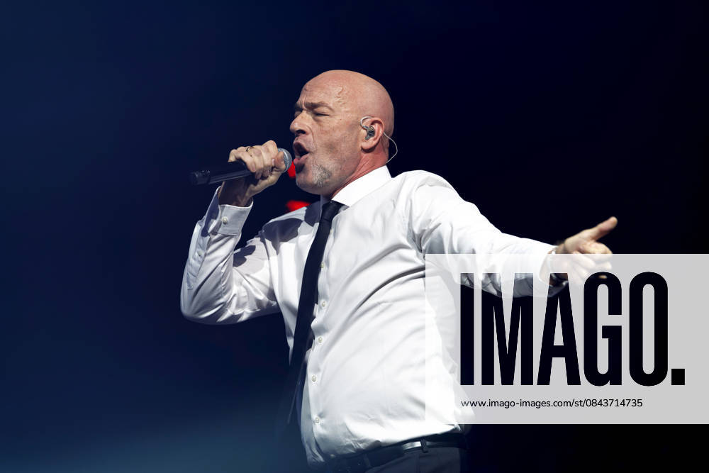 Frontmann Der Graf von der Band Unheilig bei ihrem Konzert im Palladium. Köln, 22.12.2025 NRW Deutschland