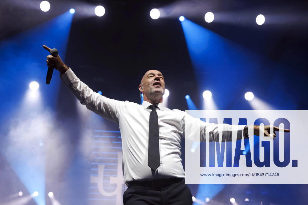 Frontmann Der Graf von der Band Unheilig bei ihrem Konzert im Palladium. Köln, 22.12.2025 NRW Deutschland