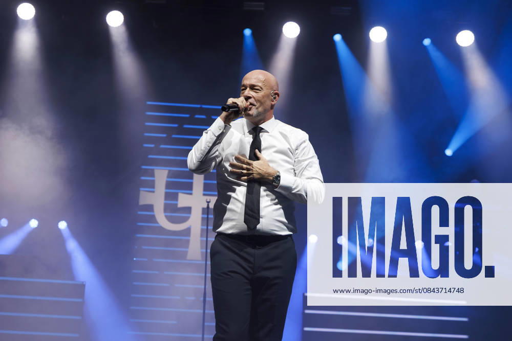 Frontmann Der Graf von der Band Unheilig bei ihrem Konzert im Palladium. Köln, 22.12.2025 NRW Deutschland