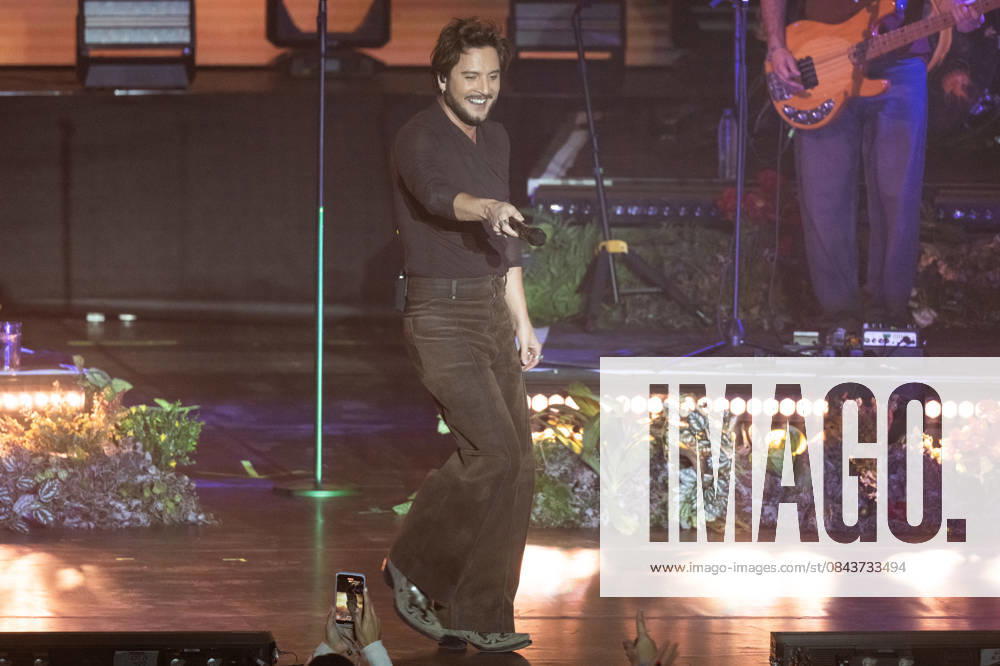 Manuel Carrasco performs in Madrid - 22 Dec 2025 Manuel Carrasco performs at a concert during the Christmas By Starlite Festival at Ifema in Madrid. Madrid Spain
