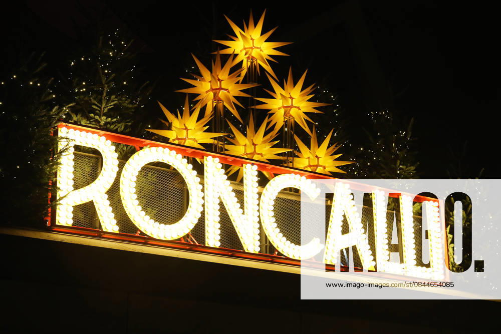 Premiere des 21. Original Roncalli Weihnachtscircus in Berlin Berlin, 19.12.2025 Zirkus Aussenansicht bei der Premiere des 21. Original Roncalli Weihnachtscircus im Tempodrom in Berlin Berlin