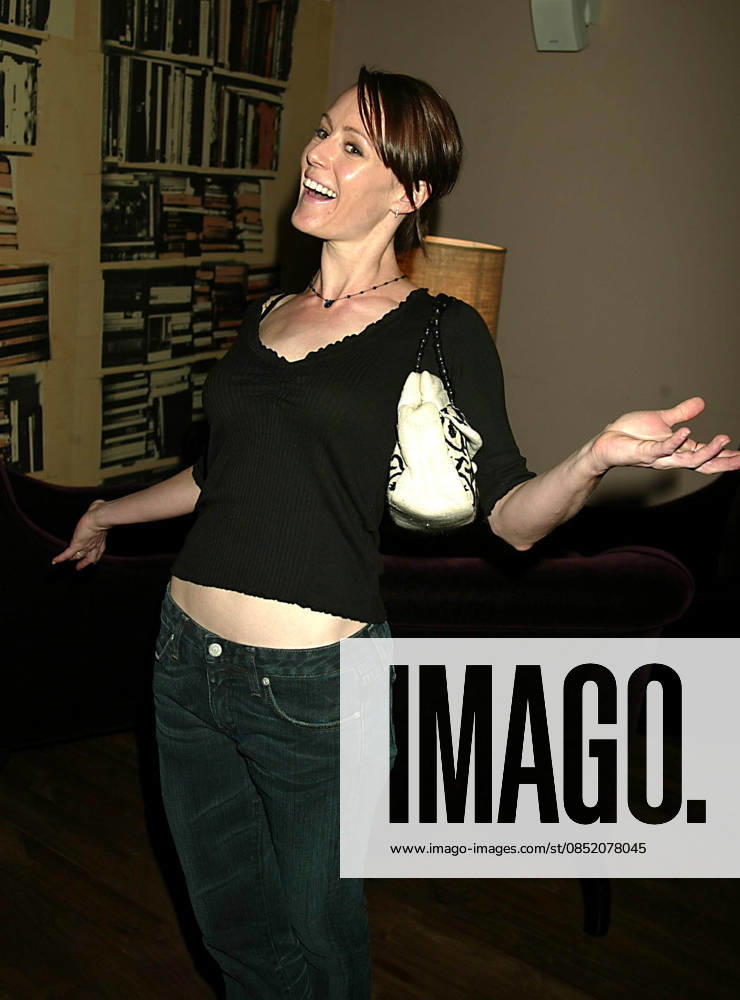 OLD VIC HMC Sept. 22, 2003 - MARY STUART MASTERSON AT A COCKTAIL PARTY FOR OLD VIC NEW VOICES AT SOHO HOUSE IN NEW YORK CITY ON SEPTEMBER 22, 2003. HENRY McGEE 2003..K33022HMC