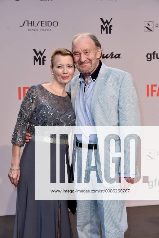 Berlin, Germany 30.08.2018, IFA Opening GALA, Michael Mendl + Freundin Gesine Friedmann ( DeFodi533