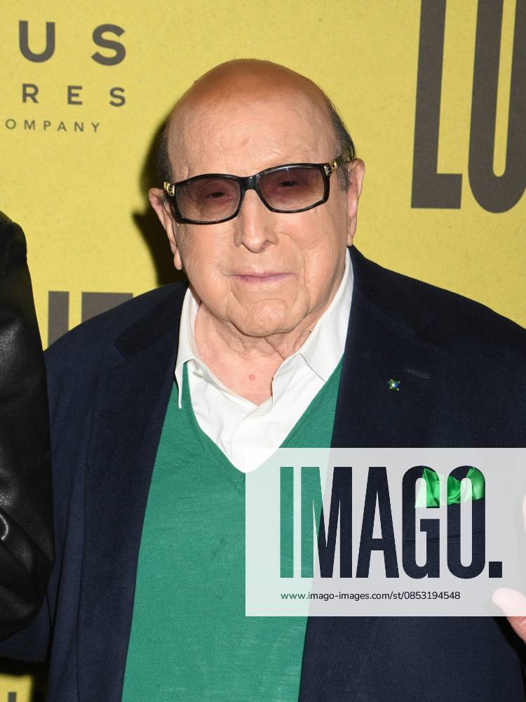 Clive Davis at arrivals for LORNE Premiere, Alice Tully Hall at Lincoln Center, New York, NY, April 09, 2026. Photo By: Quoin Pics Everett Collection LORNE Premiere PUBLICATIONXNOTxINxCANxCHNxFRAxITAxJPNxNORxPOLxRUSxESPxUKxUSA