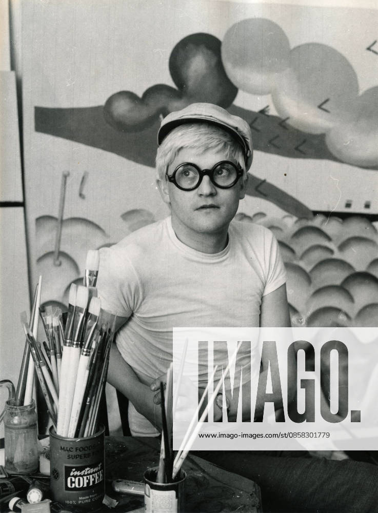 English painter David Hockney at work, UK 1960s !ACHTUNG AUFNAHMEDATUM GESCHÄTZT!