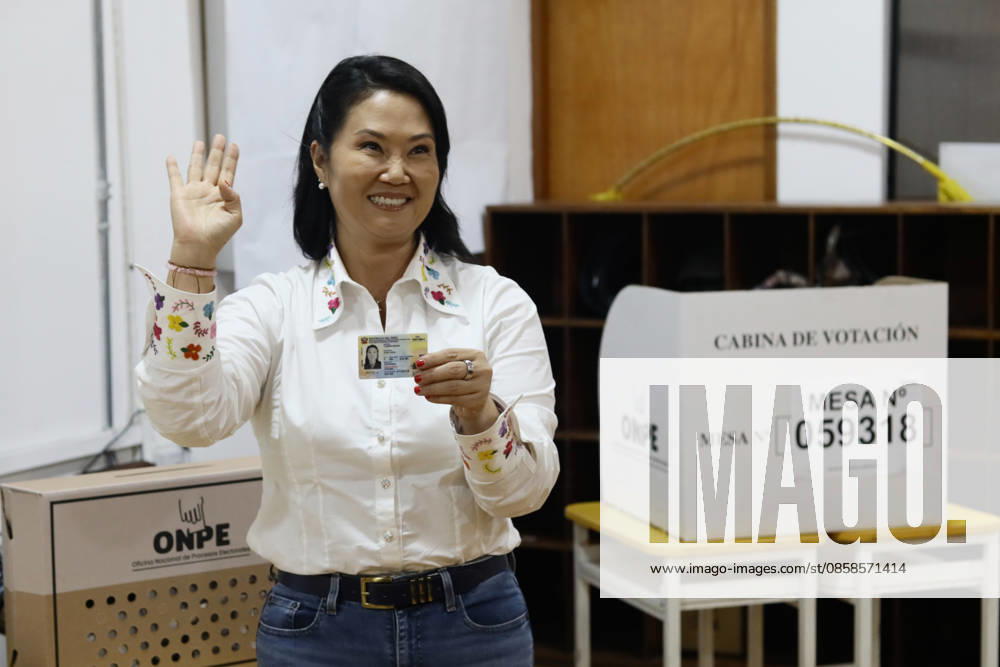 Second round of the Presidential Elections in Lima, Peru LIMA, PERU - JUNE 07: Keiko Fujimori, the presidential candidate for the Popular Force (Fuerza Popular) party, waves as she drops her ballot into the box during the second round of the presidential elections in Lima, Peru on June 07, 2026. Klebher Vasquez Anadolu Lima Peru. Editorial use only. Please get in touch for any other usage.