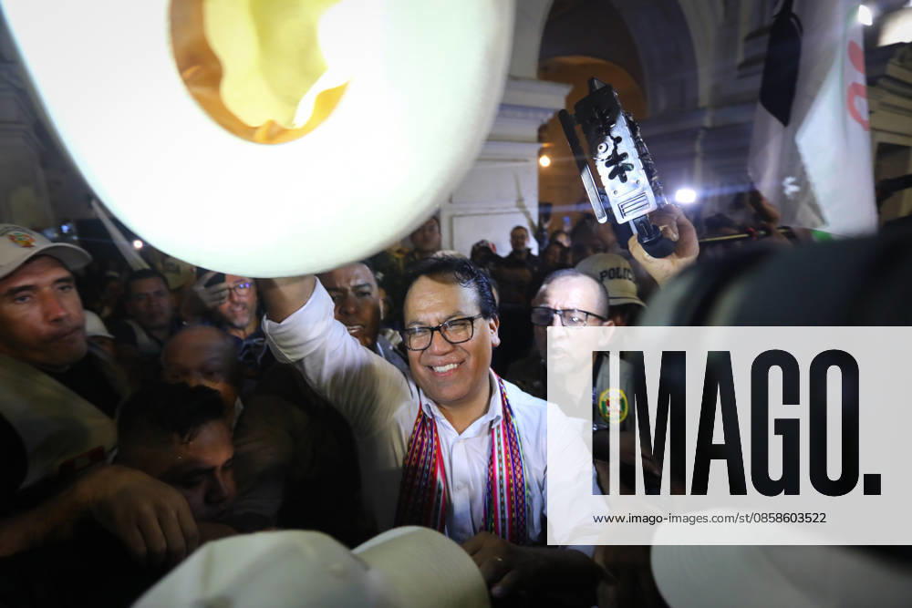 Peru Presidential Elections 2026 LIMA, PERU - JUNE 07: Roberto Sanchez, a presidential candidate for the Together for Peru party, in San Martin Square before hundreds of his supporters in Lima, Peru, on June 07, 2026. The latest results from the National Office of Electoral Processes (ONPE) show Roberto Sanchez as the current winner. Jorge Cerdan Anadolu Lima Peru. Editorial use only. Please get in touch for any other usage.
