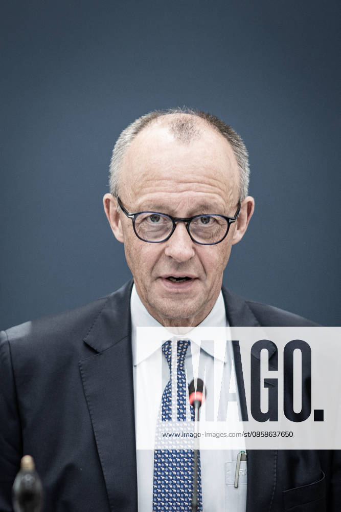 Friedrich Merz, CDU-Vorsitzender und Bundeskanzler, zu Beginn der Bundesvorstandssitzung;CDU Bundesvorstand und Gremiensitzungen am 08.06.2026, Berlin Berlin Deutschland Konrad-Adenauer-Haus, Bundespart