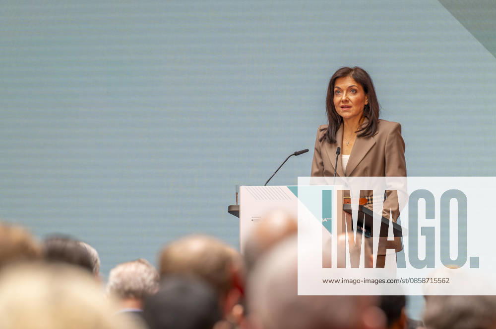- Aviation Summit EUR, Deutschland, Berlin, 09.06.2026: Am Vortag der ILA26 treffen sich auf der Aviation Summit (BAS) Entscheider der internationalen Luftfahrt aus Politik, Industrie, Wissenschaft und Finanzen. Sie erörtern welche Fortschritte sind heute schon erreicht worden und welche Herausforderungen müssen noch gemeistert werden. Als Gäste sind anwesend: ¢ Richard Aboulafia ED, Aerodynamic Advisory ¢ Guillaume Faury CEO, Airbus ¢ Lars Wagner CEO, Airbus Commercial ¢ Michael Schöllhorn CEO, Airbus Defense and Space & President, BDLI ¢ Peter Gerber CEO, Condor ¢ Tobias Meyer CEO, Deutsche Post DHL Group ¢ Magda KopczyÅ ska DG, European Commission, DG Move ¢ Nicola Beer VP, European