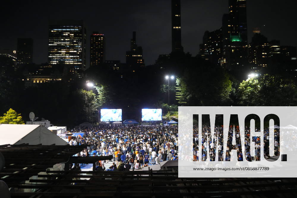 Knicks Watch Party at Wollman Rink,.Central Park, NYC.June 10, 2026. New York USA - ZUMAms4_ 20260610_faf_ms4_029