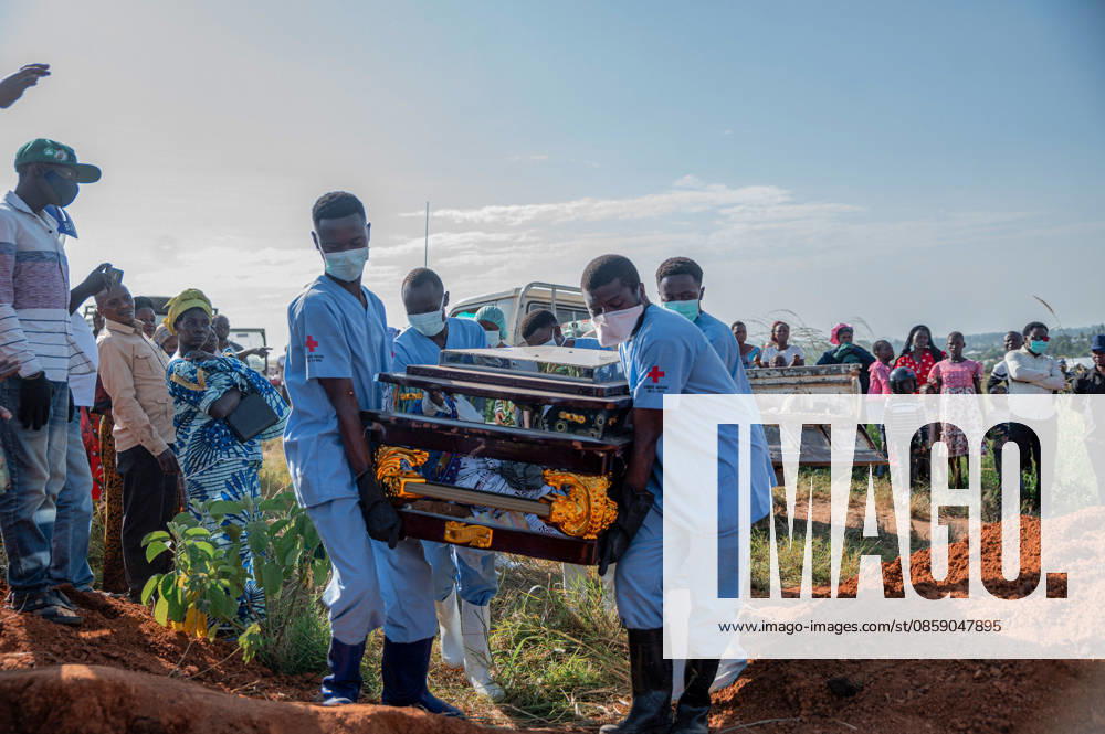 Ebola outbreak in Democratic Republic of Congo BUNIA, DEMOCRATIC REPUBLIC OF THE CONGO - JUNE 13: The body is buried by health officials wearing protective suits and Red Cross teams following the shrouding procedures carried out as part of epidemic control measures and disinfection efforts in the area as an infected citizen who has the Ebola virus has died in Bunia, Democratic Republic of the Congo (DRC), on June 13, 2026. Stringer Anadolu Bunia Democratic Republic of the Congo. Editorial use only. Please get in touch for any other usage.