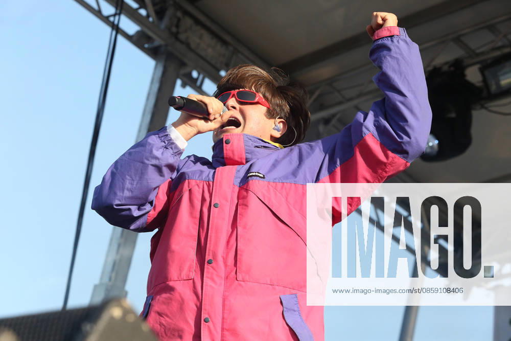 **FILE PHOTO** Oliver Tree Dies In Helicopter Crash. PHILADELPHIA, PA - JUNE 23 : Oliver Tree posed and performance at Radio 104.5 Summer Block Party at Xfinity Live Philadelphia, Pa June 23, 2019 Credit : Star Shooter MediaPunch