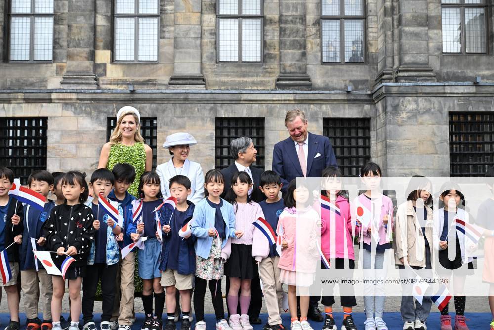 Amsterdam, The Netherlands, 2026-06-17 10:17:04 AMSTERDAM, 17-06-2026, Dam Square At the invitation of King Willem-Alexander and Queen Maxima, Emperor Naruhito of Japan is paying a state visit to the Netherlands. Emperor Naruhito is accompanied by Her Majesty Empress Masako. The state visit is a confirmation of the close and historic relationship between Japan and the Netherlands. The countries share 426 years of bilateral relations. PHOTO: NLBeeld Patrick van Emst In the photo: King Willem-Alexander and Queen Maxima officially welcome Emperor Naruhito and Empress Masako at Dam Square in Amsterdam. After the delegations are introduced, the Royal Military Band Johan Willem Friso plays the national anthems of both countries. This is follo