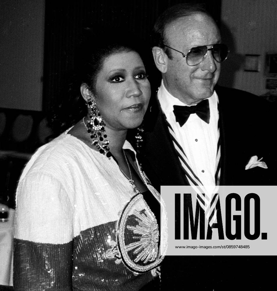 Aretha Frankin Clive Davis 1990 Photo by John Barrett PHOTOlink MediaPunch