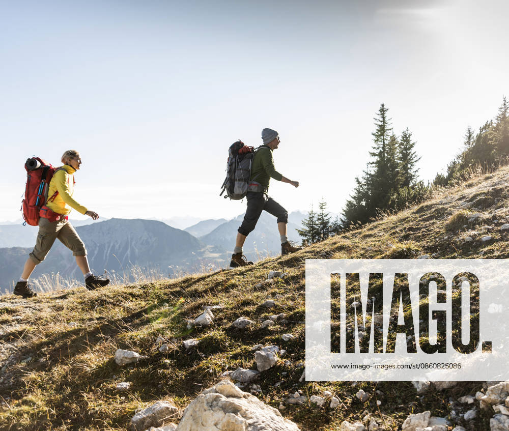 Couple hiking in the Austrian mountains model released, Symbolfoto, UUF15988