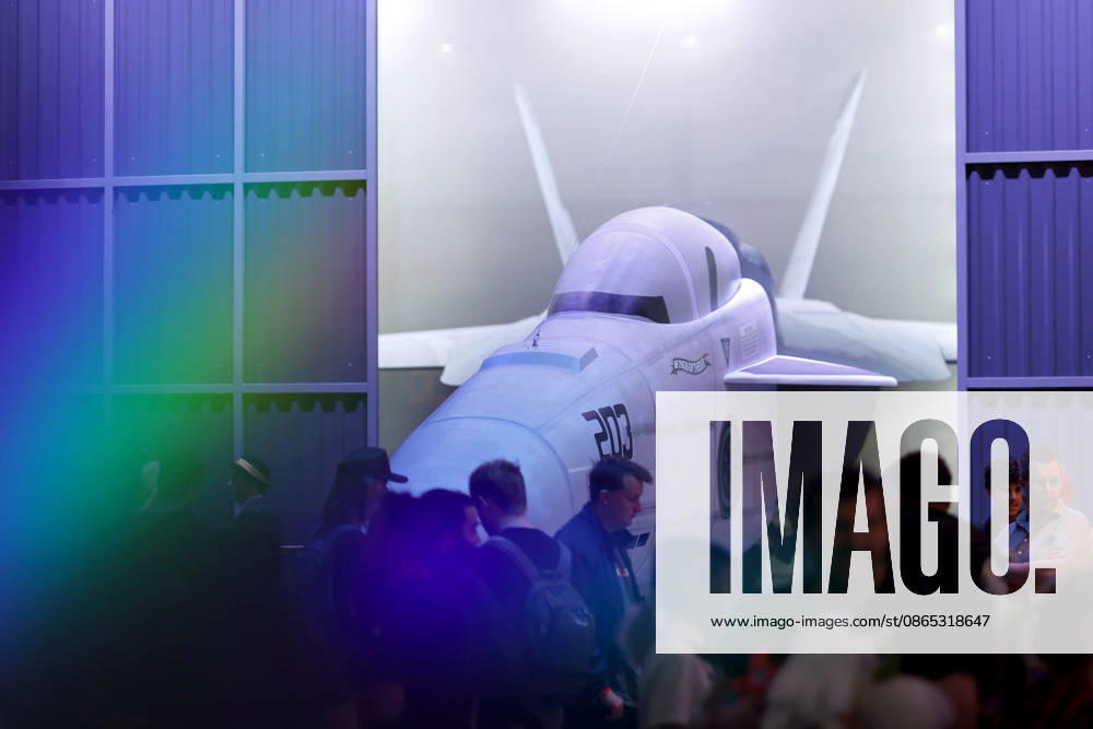 Der teilweise Nachbau eines Kampfjets am Stand von Ace Combat 8: Wings of Theve auf der weltgrößten Computerspielmesse Gamescom 26 in der Koelnmesse. (Themenbild, Symbolbild) Köln, 30.08.2026 NRW Deutschland