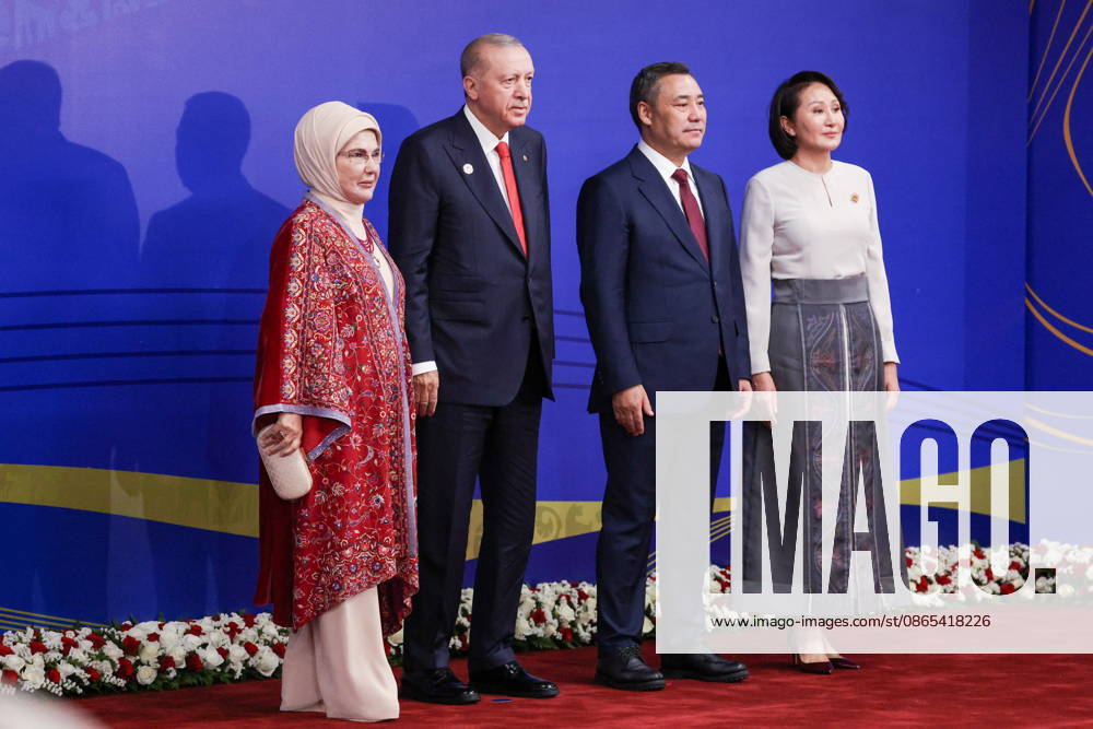 KYRGYZSTAN, BISHKEK - AUGUST 31, 2026: Emine Erdogan, her husband Recep Tayyip Ergodan, President of Turkey, Sadyr Japarov, President of Kyrgyzstan, and his wife Aigul (L-R) pose during a ceremony to open the 2026 World Nomad Games at Bishkek Arena Bishkek Kyrgyzstan - ZUMAt113 20260831_zaa_t113_350