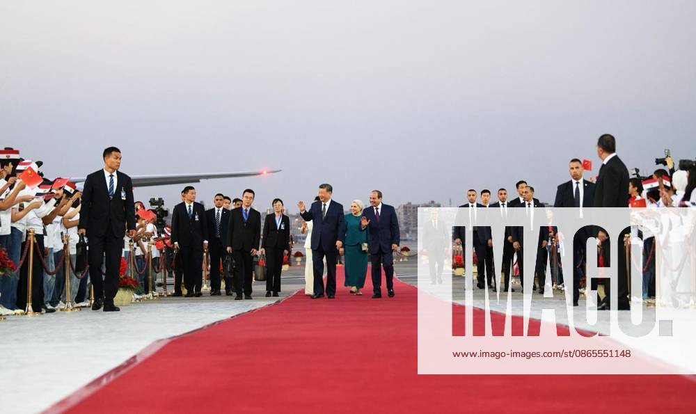 Chinese President Xi arrives in Egypt after 10 years CAIRO, EGYPT - SEPTEMBER 1: (---- - MANDATORY CREDIT - EGYPTIAN PRESIDENCY HANDOUT - NO MARKETING NO ADVERTISING CAMPAIGNS - DISTRIBUTED AS A SERVICE TO CLIENTS----) Egyptian President Abdel Fattah el-Sisi welcomes his Chinese counterpart, President Xi Jinping, at Cairo International Airport in Cairo, Egypt, on September 1, 2026. Xi Jinping arrives in Egypt for an official visit, his first visit to the country in 10 years. Egyptian Presidency Handout Anadolu Cairo Egypt. Editorial use only. Please get in touch for any other usage.