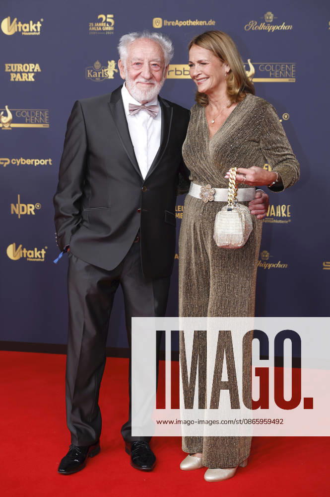 Dieter Hallervorden mit Ehefrau Christiane Zander bei der 32. Verleihung der Goldenen Henne 2026 in der Leipziger Messe. Leipzig