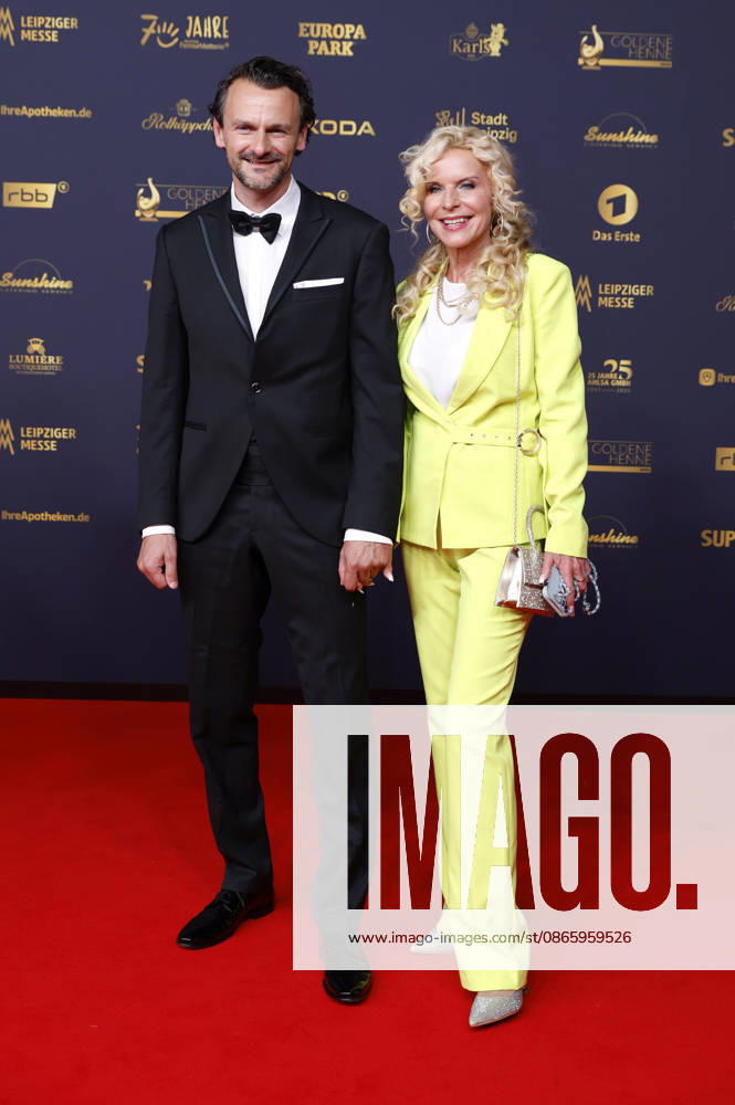 Victoria Herrmann mit Ehemann David Böthig bei der 32. Verleihung der Goldenen Henne 2026 in der Leipziger Messe. Leipzig