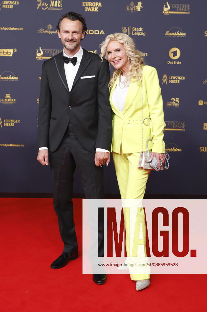 Victoria Herrmann mit Ehemann David Böthig bei der 32. Verleihung der Goldenen Henne 2026 in der Leipziger Messe. Leipzig
