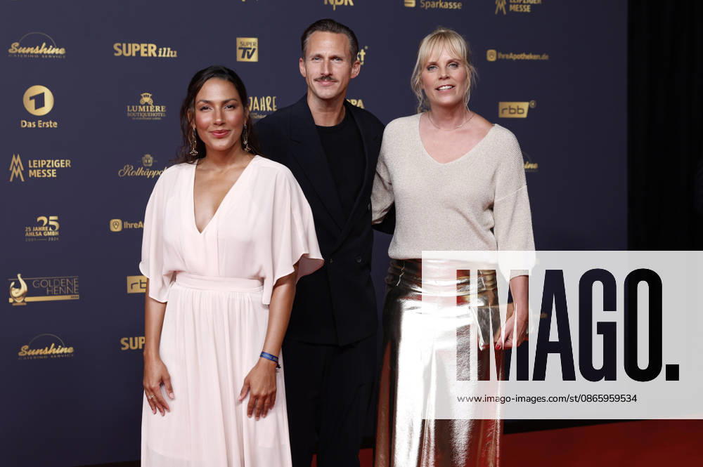 Amy Mußul, Johannes Hendrik Langer und Melanie Marschke bei der 32. Verleihung der Goldenen Henne 2026 in der Leipziger Messe. Leipzig