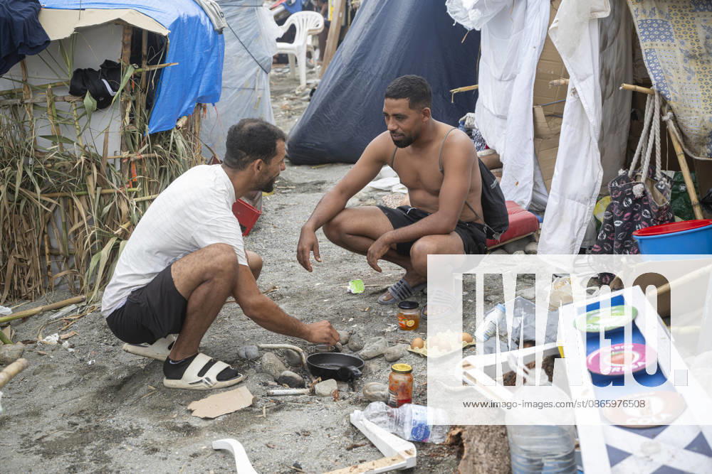 The Government Takes Control of the Port of Ceuta to Provide Humanitarian Assistance to Migrants Several migrants camped on the beach, September 5, 2026, in Ceuta, Spain. The government is taking control of the port of Ceuta to provide humanitarian assistance to migrants in tents and other spaces, as provided for in a resolution from the Ministry of Transportation and Sustainable Mobility published this Saturday and reviewed by Europa Press. Specifically, the department led by Óscar Puente authorizes the Secretary of State for Migration to temporarily use an area of 16,000 square meters of public port land located in the Poniente Expansion, Phase I, of the port of Ceuta’s service area SEPTEMBER 5, 2026 MIGRANTS IMMIGRATION HUMANITARIAN CRI