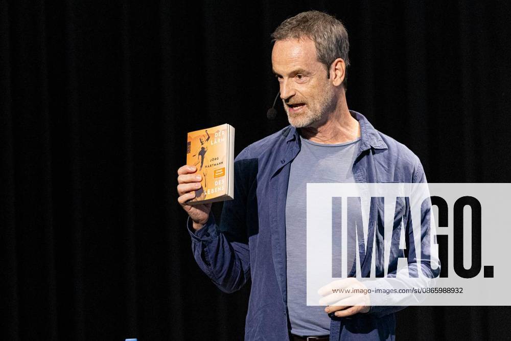 Schauspieler Jörg Hartmann liest am Samstag, 5. September 2026 aus seinem Buch Lärm des Lebens im Forum der Gesamtschule Hamminkeln. Hamminkeln