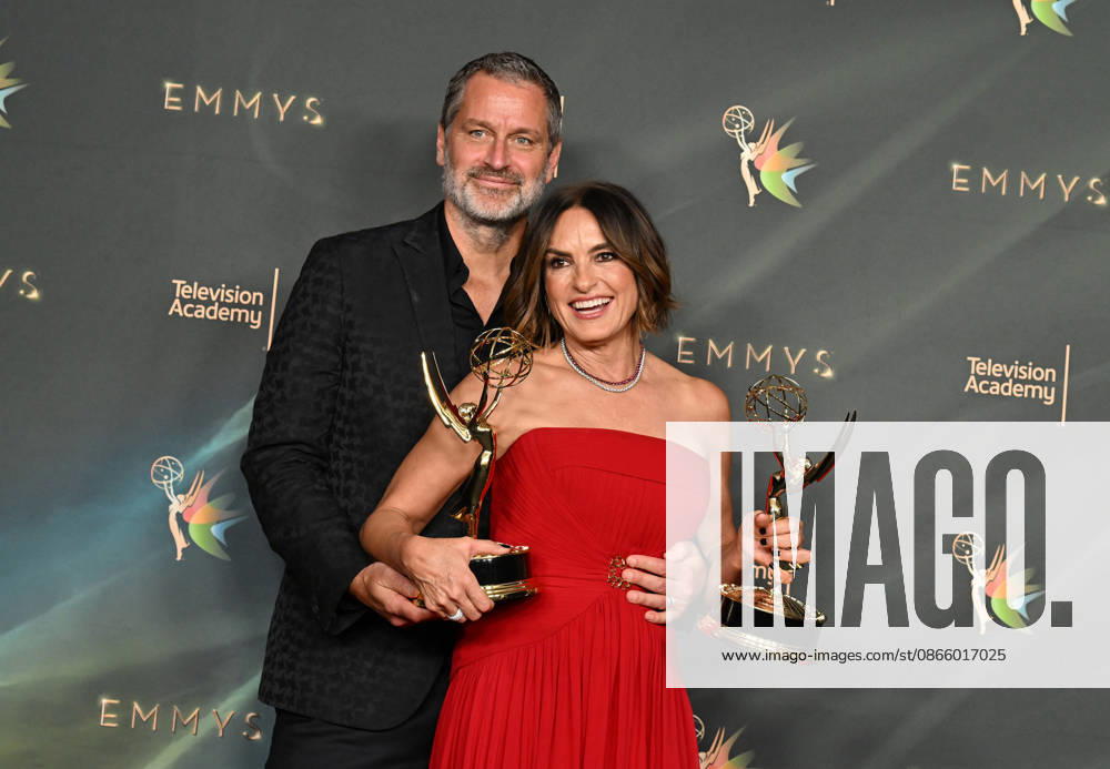 78th Emmy Awards Night 1 Peter Hermann and Mariska Hargitay in the press room at the 78th Emmy Awards Nigh1, held at the Peacock Theatre in Los Angeles, Ca. on September 5, 2026. Los Angeles Peacock Theatre California USA