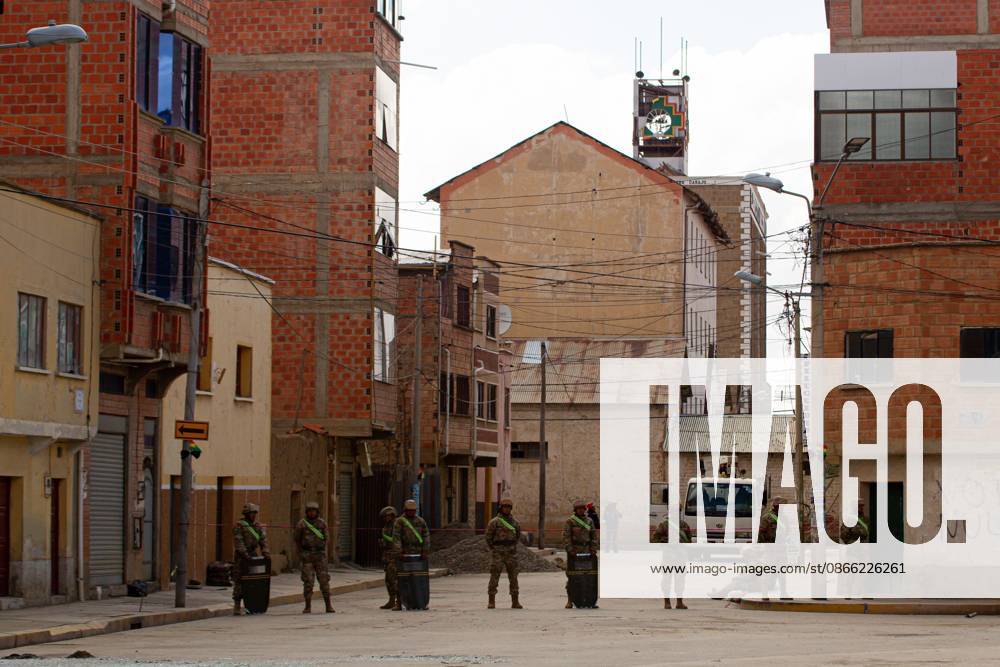 VIACHA, BOLIVIA Ã¢â‚¬? SEPTEMBER 7, 2026: Damage is seen to homes near the RAM-2 Ã¢â‚¬oeBoloÂ­varÃ¢â‚¬Â? Mechanized Artillery Regiment, three days after explosions at the military installation in Viacha, near La Paz. The blast wave shattered windows and damaged walls and roofs in surrounding residential areas as rescue teams continued searching the site for missing people. Vincha Bolivia - ZUMAq101 20260907_zna_q101_188
