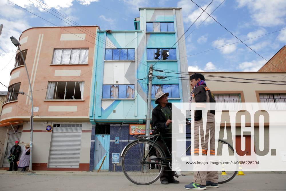 VIACHA, BOLIVIA Ã¢â‚¬? SEPTEMBER 7, 2026: Damage is seen to homes near the RAM-2 Ã¢â‚¬oeBoloÂ­varÃ¢â‚¬Â? Mechanized Artillery Regiment, three days after explosions at the military installation in Viacha, near La Paz. The blast wave shattered windows and damaged walls and roofs in surrounding residential areas as rescue teams continued searching the site for missing people. Vincha Bolivia - ZUMAq101 20260907_zna_q101_194
