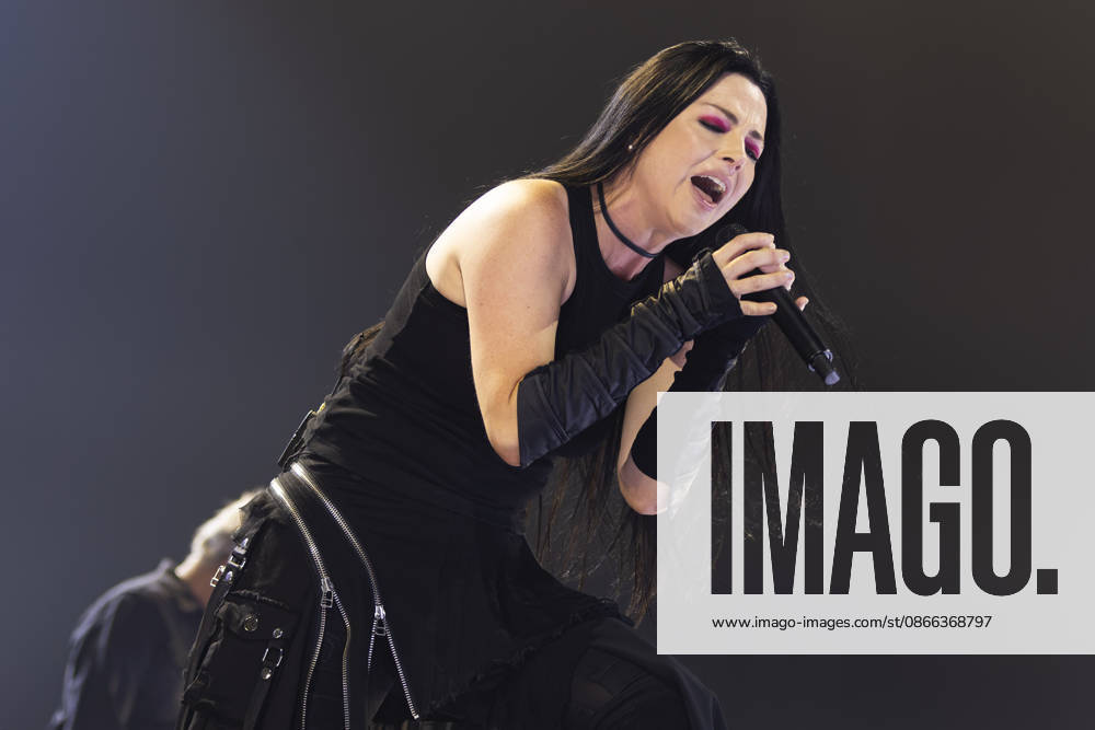 Evanescence perform at Leeds Arena Amy Lee of Evanescence performs at First Direct Arena, Leeds, England, 8th September 2026, Credit:Mike Gray MIKE GRAY - B4227 Avalon