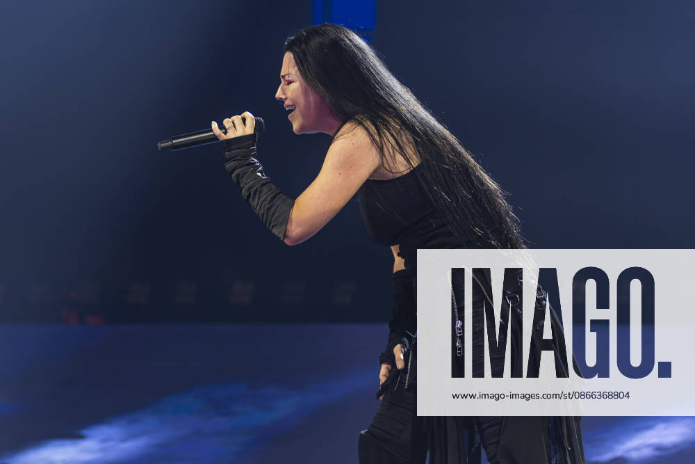Evanescence perform at Leeds Arena Amy Lee of Evanescence performs at First Direct Arena, Leeds, England, 8th September 2026, Credit:Mike Gray MIKE GRAY - B4227 Avalon