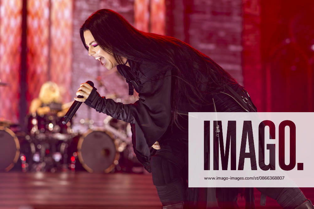 Evanescence perform at Leeds Arena Amy Lee of Evanescence performs at First Direct Arena, Leeds, England, 8th September 2026, Credit:Mike Gray MIKE GRAY - B4227 Avalon