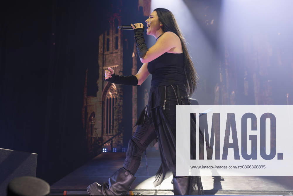 Evanescence perform at Leeds Arena Amy Lee of Evanescence performs at First Direct Arena, Leeds, England, 8th September 2026, Credit:Mike Gray MIKE GRAY - B4227 Avalon