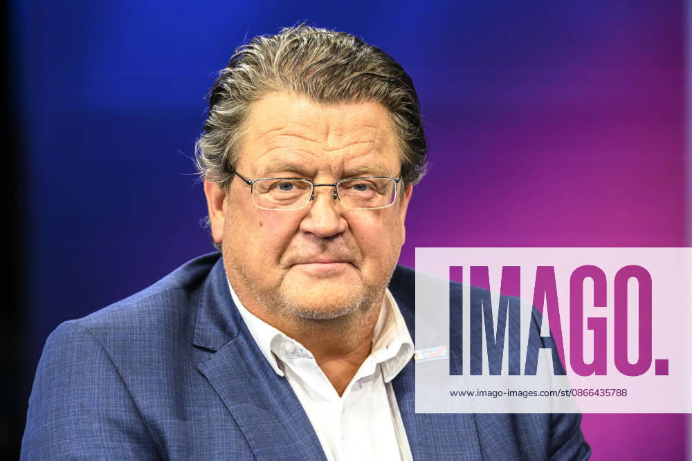 Im Bild v.l.: Stephan Brandner, AfD (Mitglied des Rechtsausschusses), GER, Berlin, Studio, zu Gast bei Maischberger, politische Talkshow, TV, Format, mit Moderatorin Sandra Maischberger, Das Erste, aus Adlershof Am Studio 20, 09.09.2026,