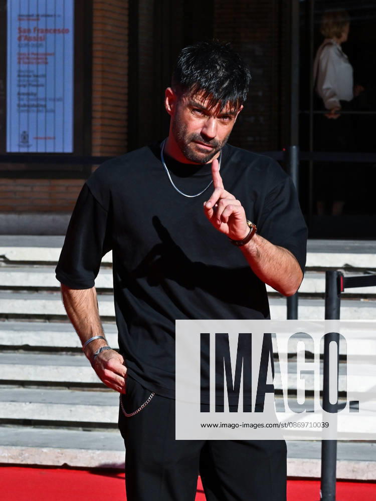 IPA89764924 - Rome, 2026 Film Festival - Night 4 - Red Carpet for the film *CARO MONDO CRUDELE* In the photo: director NiccolÃ² Falsetti