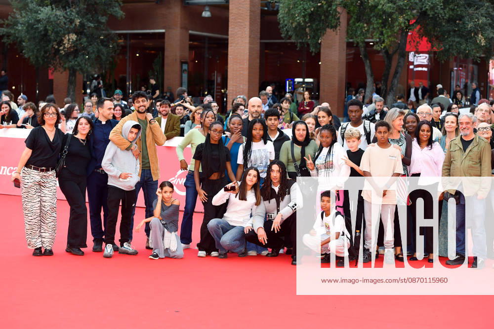 IPA89954061 - Rome, 2026 Film Festival - Night 8 - Red Carpet for the film *A MARE* In the photo: Ghali and the cast