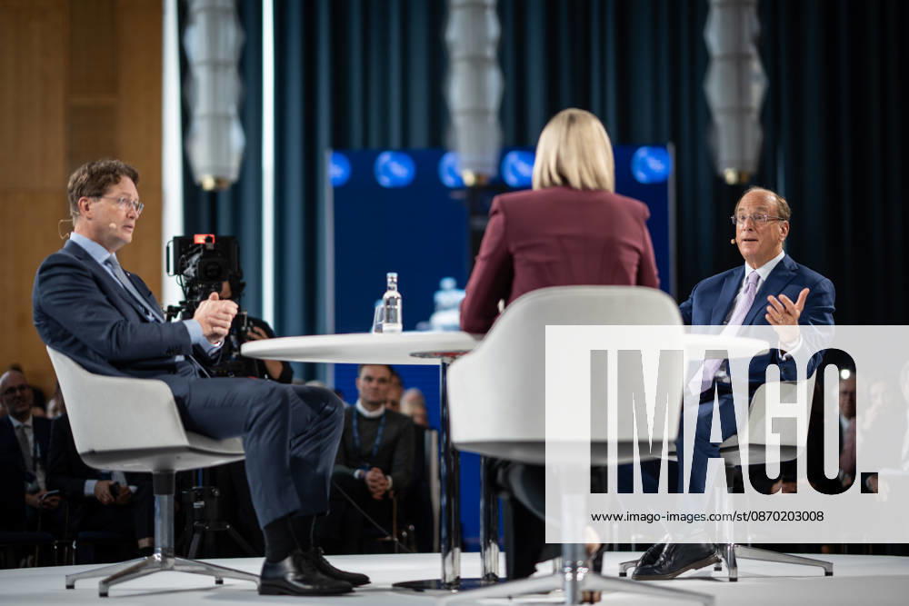 Larry Fink - Laurence Douglas Fink , CEO von BlackRock, diskutiert auf dem Berlin Global Dialog im früheren Staatsratsgebäude der DDR, im Gespräch mit Ola Källenius, CEO Mercedes-Benz Group AG (links im Bild);Berlin Global Dialogue 2026 BGD 2026 Motto Advancing Alliances for a New Era, Berlin Berlin Deutschland ESMT